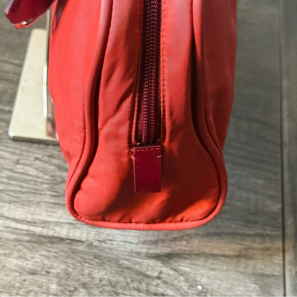 🔥PRADA VINTAGE TESSUTO  RED/ CORAL COLOR NYLON SHOULDER BAG 🔥 - Picture 6 of 16